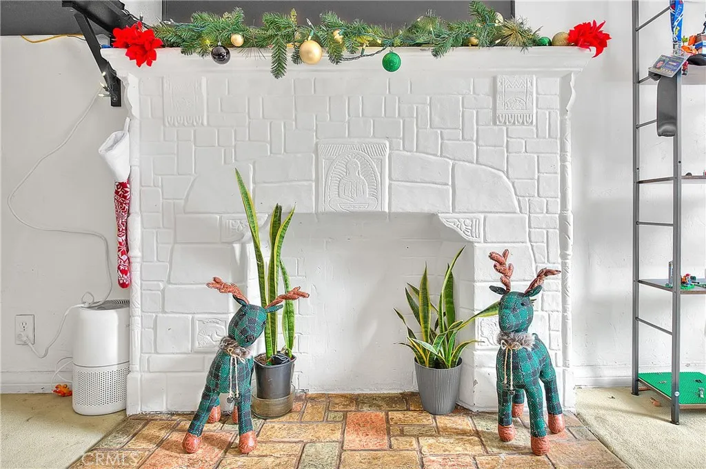 3945 Woolwine, Los Angeles, California 90063 home-pic-64